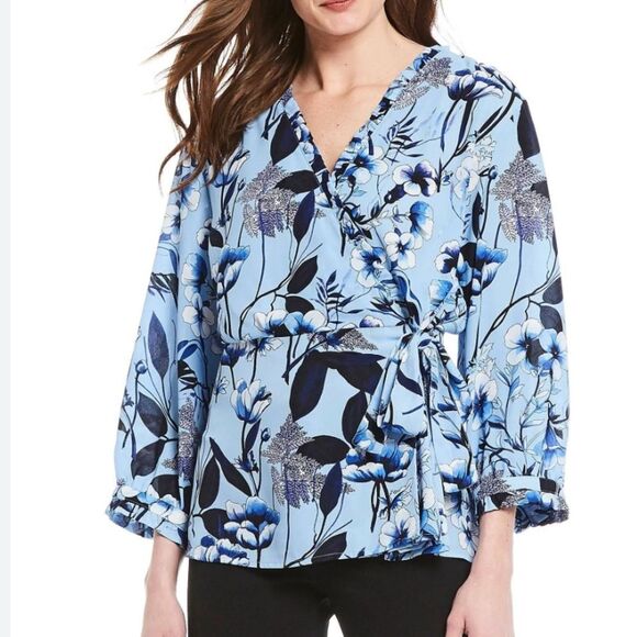 KARL LAGERFELD PARIS Floral-Print Wrap Blouse. Size L/XL - Picture 1 of 9